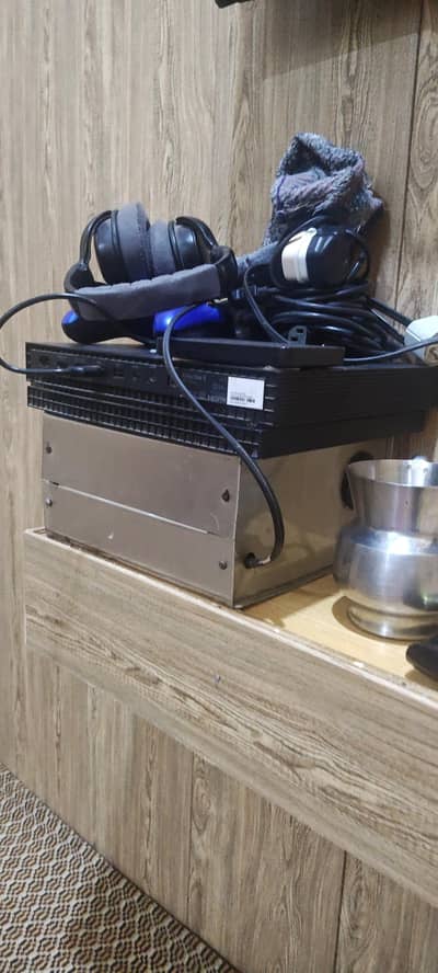 Xbox one x 2tb with 15 games installed Jelbreak and 20 original games