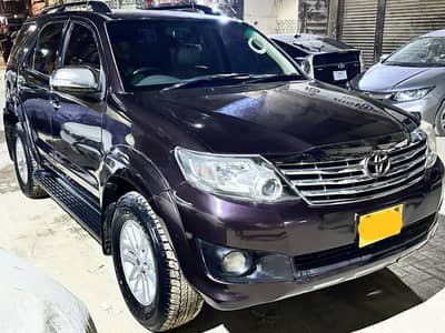 Toyota fortuner 2.7 model 2014