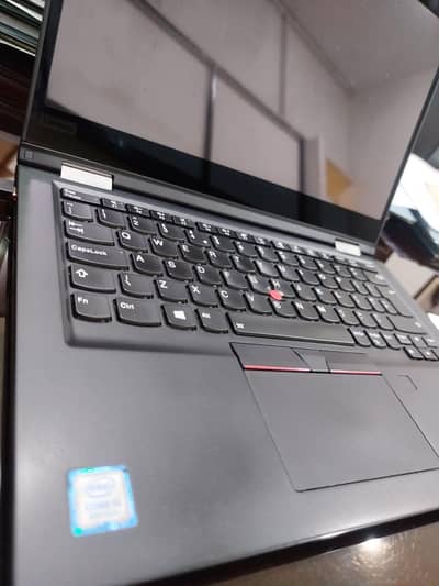 Lenovo Yoga x390 8/256 8th gen 2 in 1