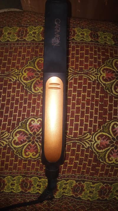 CARMEN BLACK hair straightener 10/10