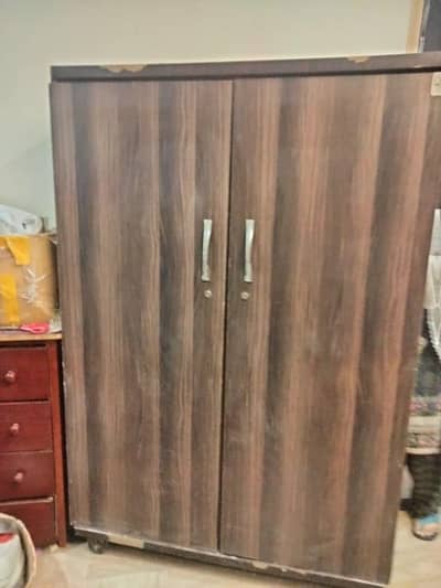 Home used cupboard with to much space for clothes and other
