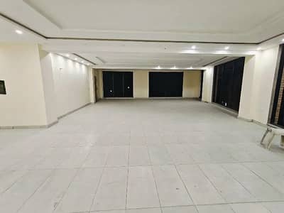 1800sqft Hall Available In Johar Town