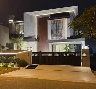 Top City 10 Marla House For Sale