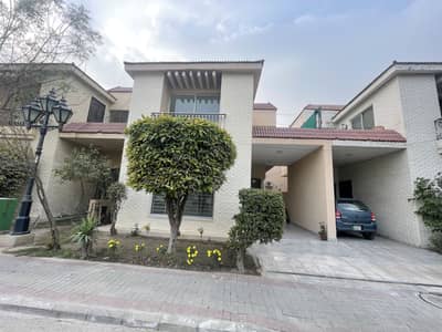 A BEAUTIFUL 5 MARLA HOUSE FOR SALE