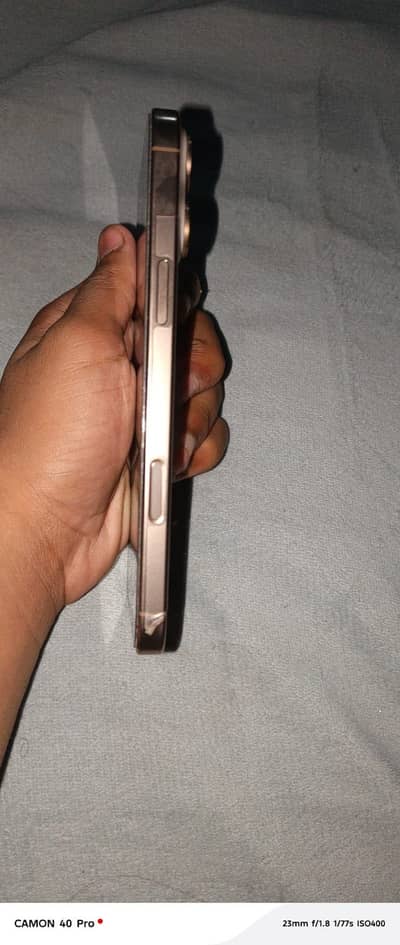 I am selling iPhone 16 pro max jv 256 gb with box with charger
