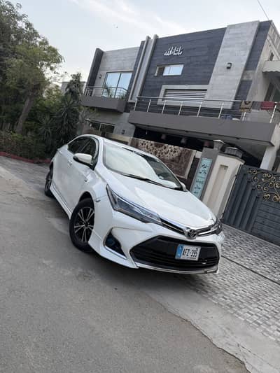 Toyota Grande 1.8 17/18 Model