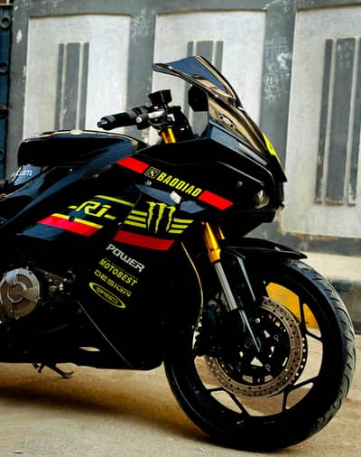 heavy bike Yamaha R1m replica 400cc