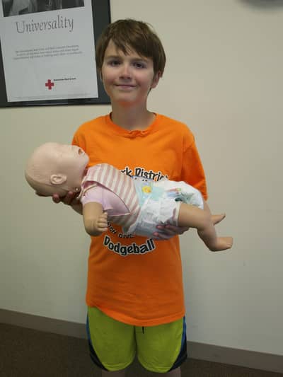 14 saal Ka boy Chaiye baby ki care krney k liye