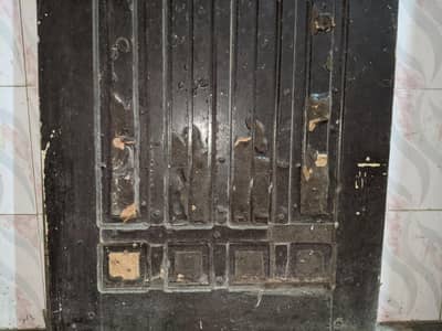 washroom door  sale solid two tables