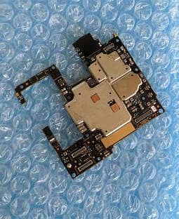 Motorola edge plus board