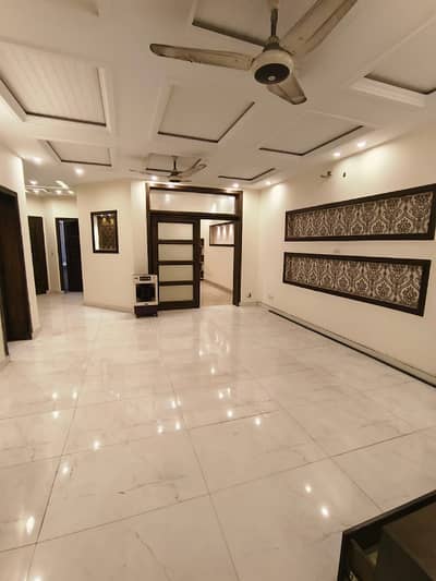 10 Marla New Condition Ground Portion With Gas For Rent