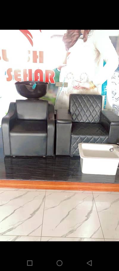 ladies parlour sale 850lac