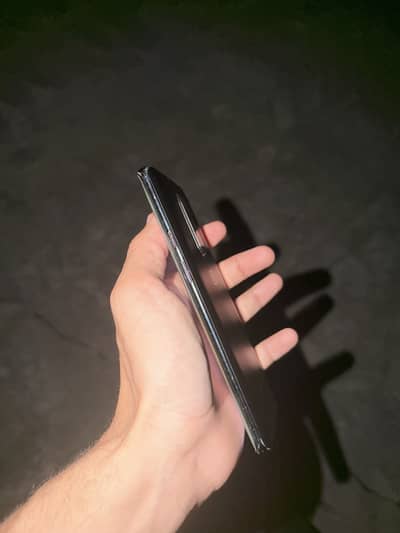 Oneplus 8pro   8gb ram 128 memory