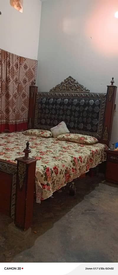 bed  2 side table  dressing table