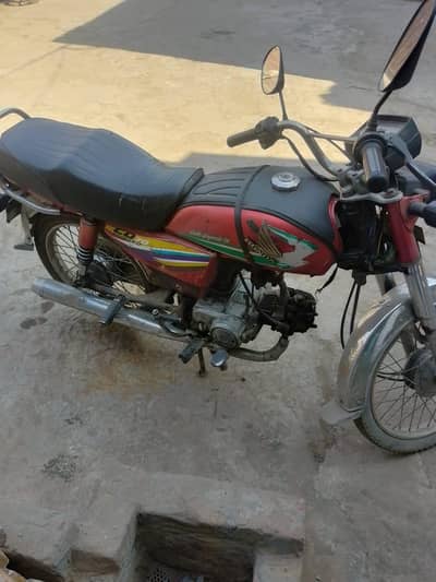 2016 Red Color single hand used