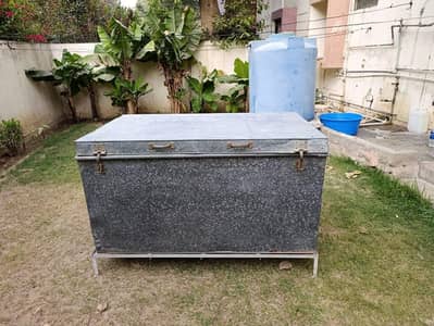 6*6 Paiti With iron Stand.