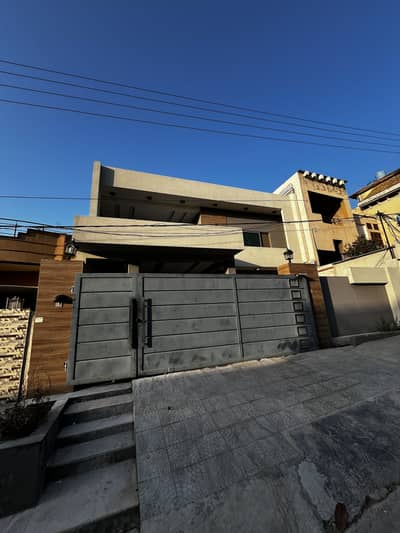 10 Marla Triple Story House for sale