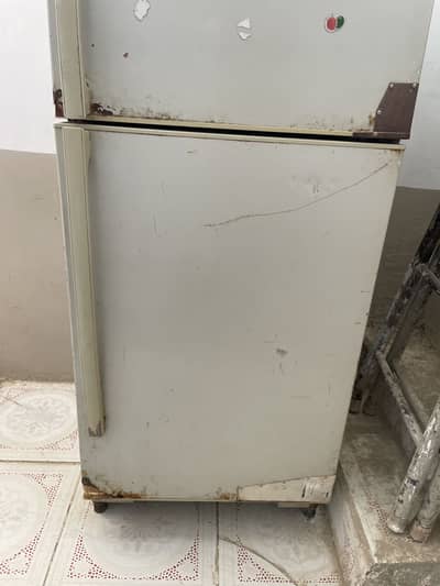 Refrigerator