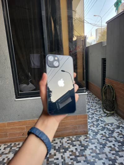 iphone 13 jv in black clr 10/9 condition 100 battrey