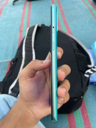 OnePlus 8t one line on panal