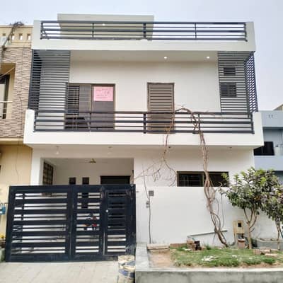 25x40 double story house for rent