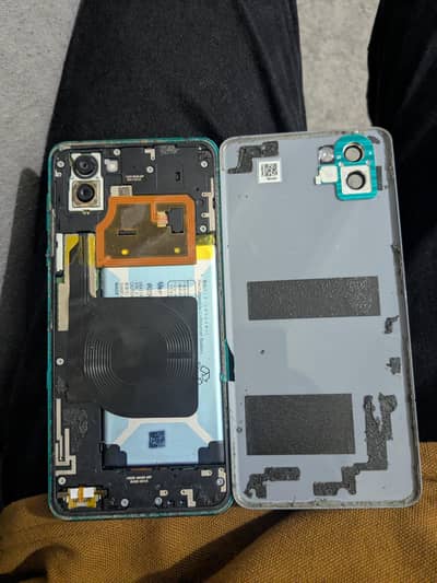 Aquos r3 for spare parts