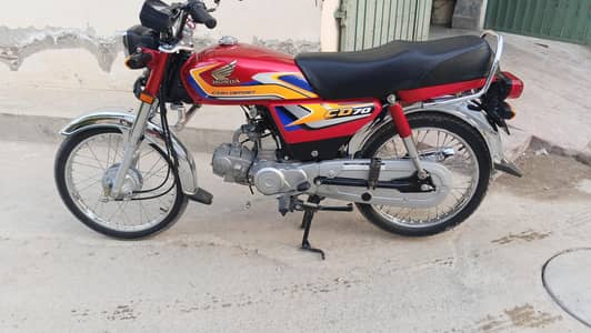 bike ko all punjab number laga huwa ha paka 25model ha 10/10