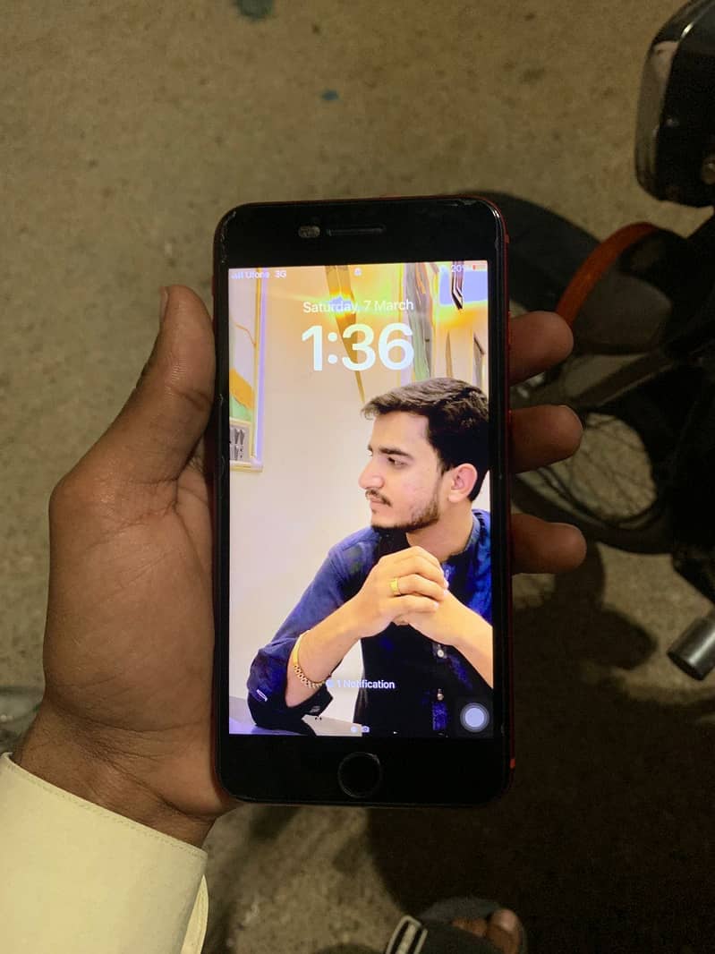 iPhone 8 Plus 0