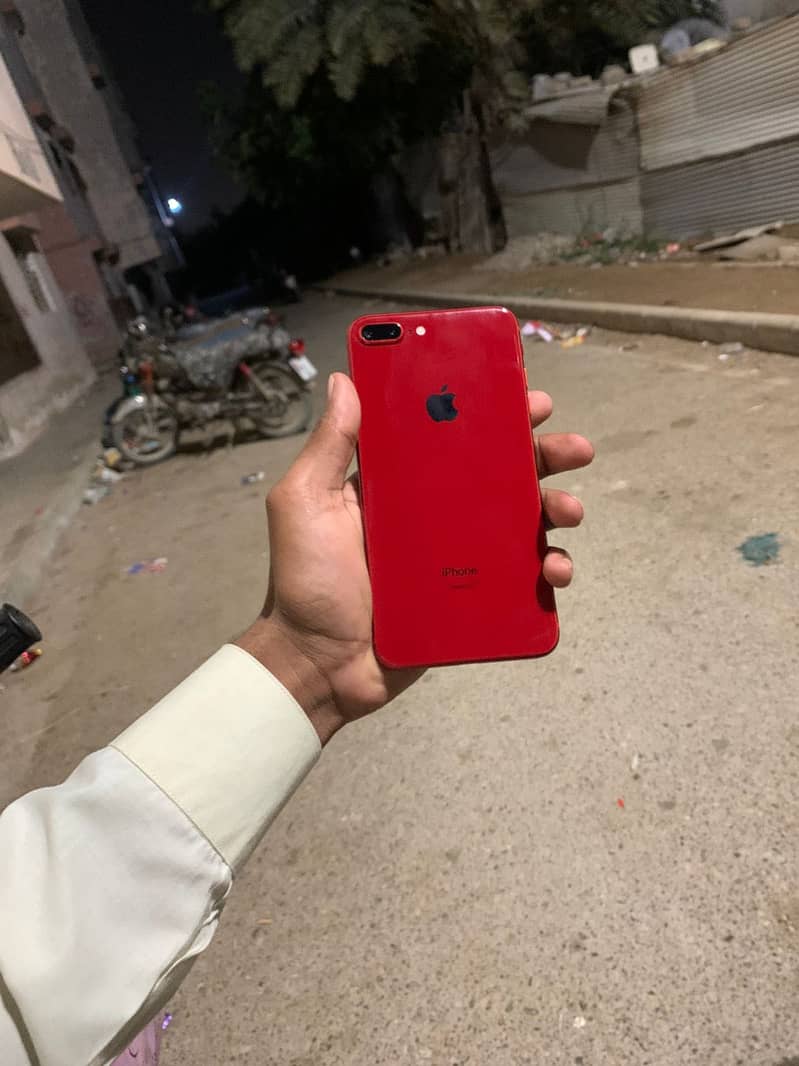 iPhone 8 Plus 2