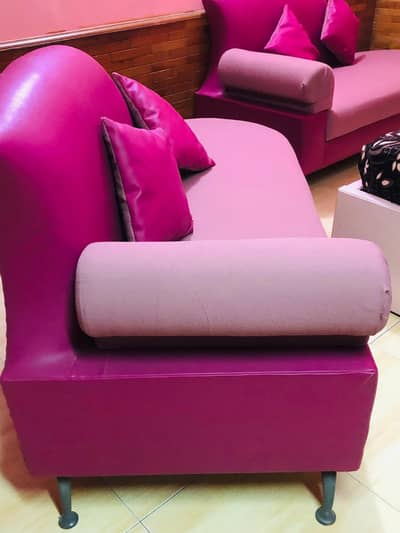 Beautiful 6 Seater Dewan Set Iron Frame