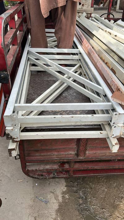 cash and carry rack trolly basket glass rack