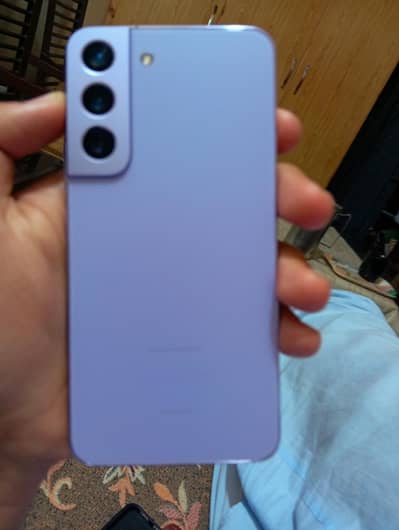 Samsung s22. read the description for detail