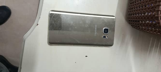 Samsung galaxy note 5 (Screen Damaged)