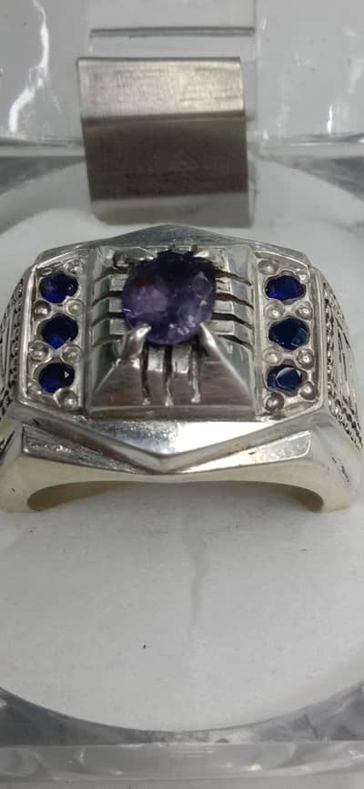 Blue Cyelon Sapphire Ring For Sale Sirilanka Orign Saudi Design