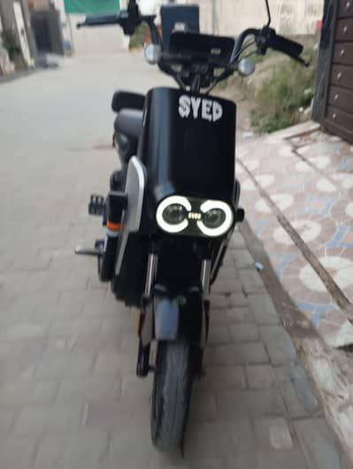 Evee Mito Electric Scooter Just like New