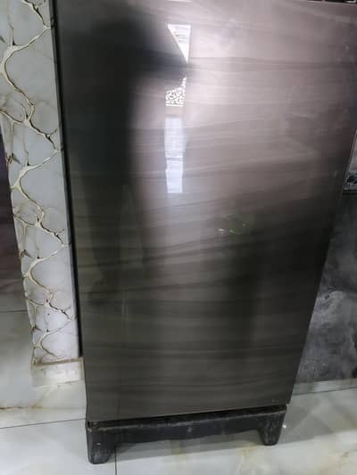 sell just like new refrigerator