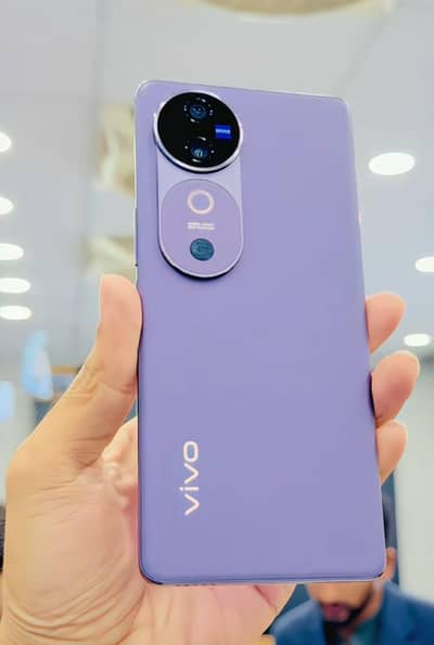 Vivo V40 12 + 12 256 GB