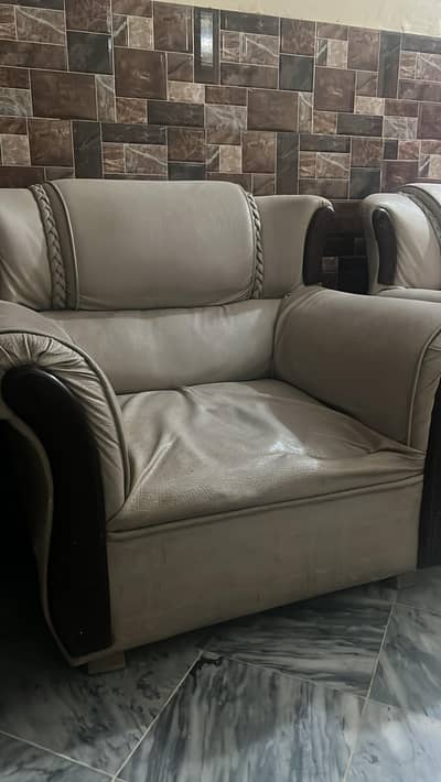 5 seater sofa set urgent sale