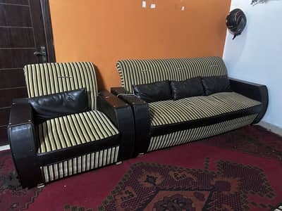 5 seater sofa set in well maintained condition