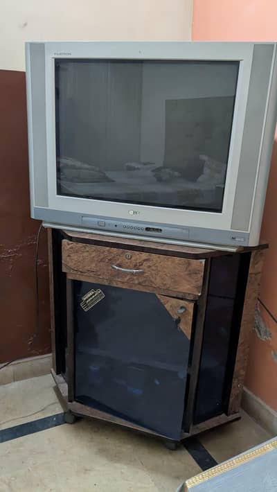 LG Flatron 29 Inch TV With Wooden TV Trolley