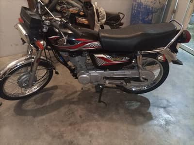 bike bilkul new hai chalk bhi kam hai