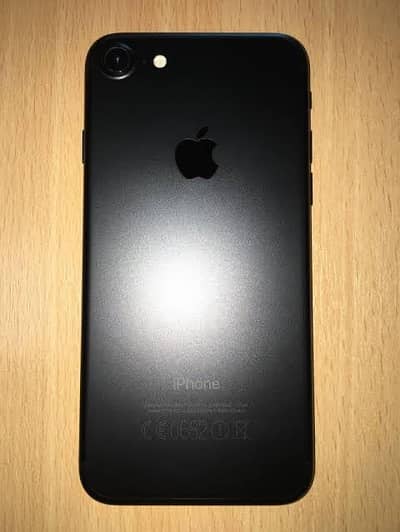 iPhone 7 PTA