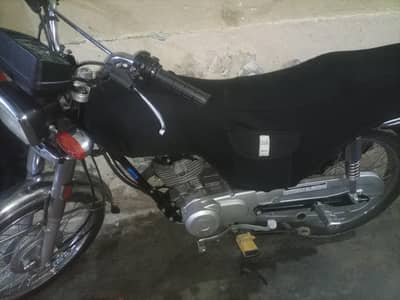 bike bilkul new hai chali bhi kam hai
