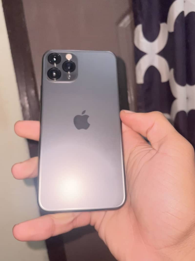 iPhone 11 Pro 1