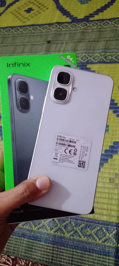 Infinix Smart 10 8 month warranty 4/64 urgent sale need money