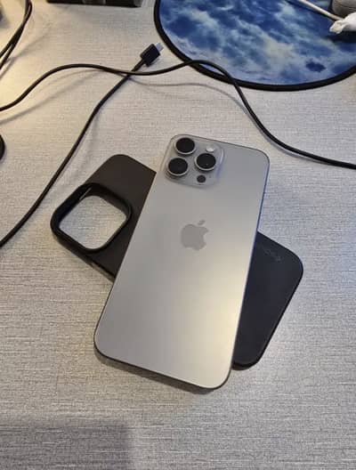 IPhone 15 Pro max 256 jv