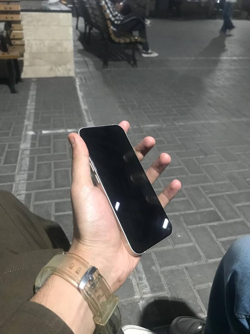 Iphone 13 4