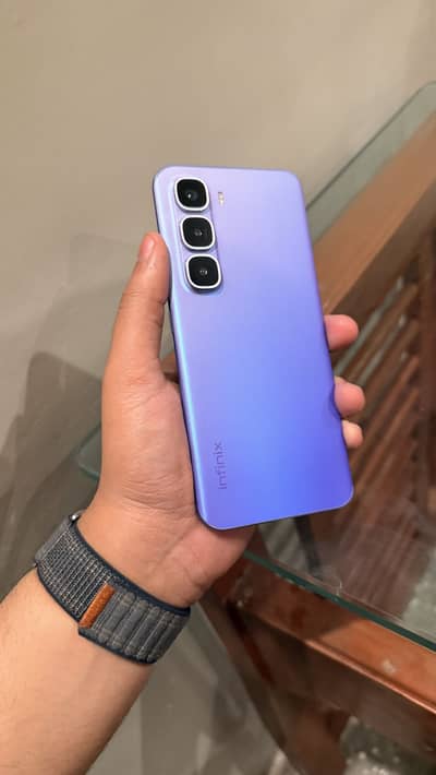 Infinix hot 60 pro plus 10/10 11 months warranty