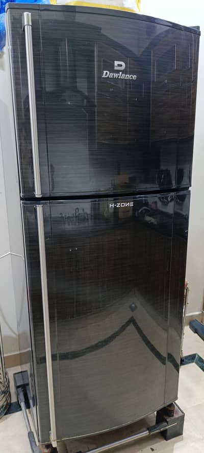 dawlance fridge in new condition