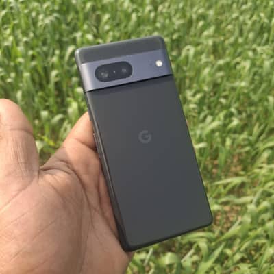 google pixel 7. black color    8/128